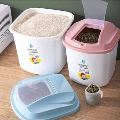 10kg Plastic Food Storage Container with Blue Lid