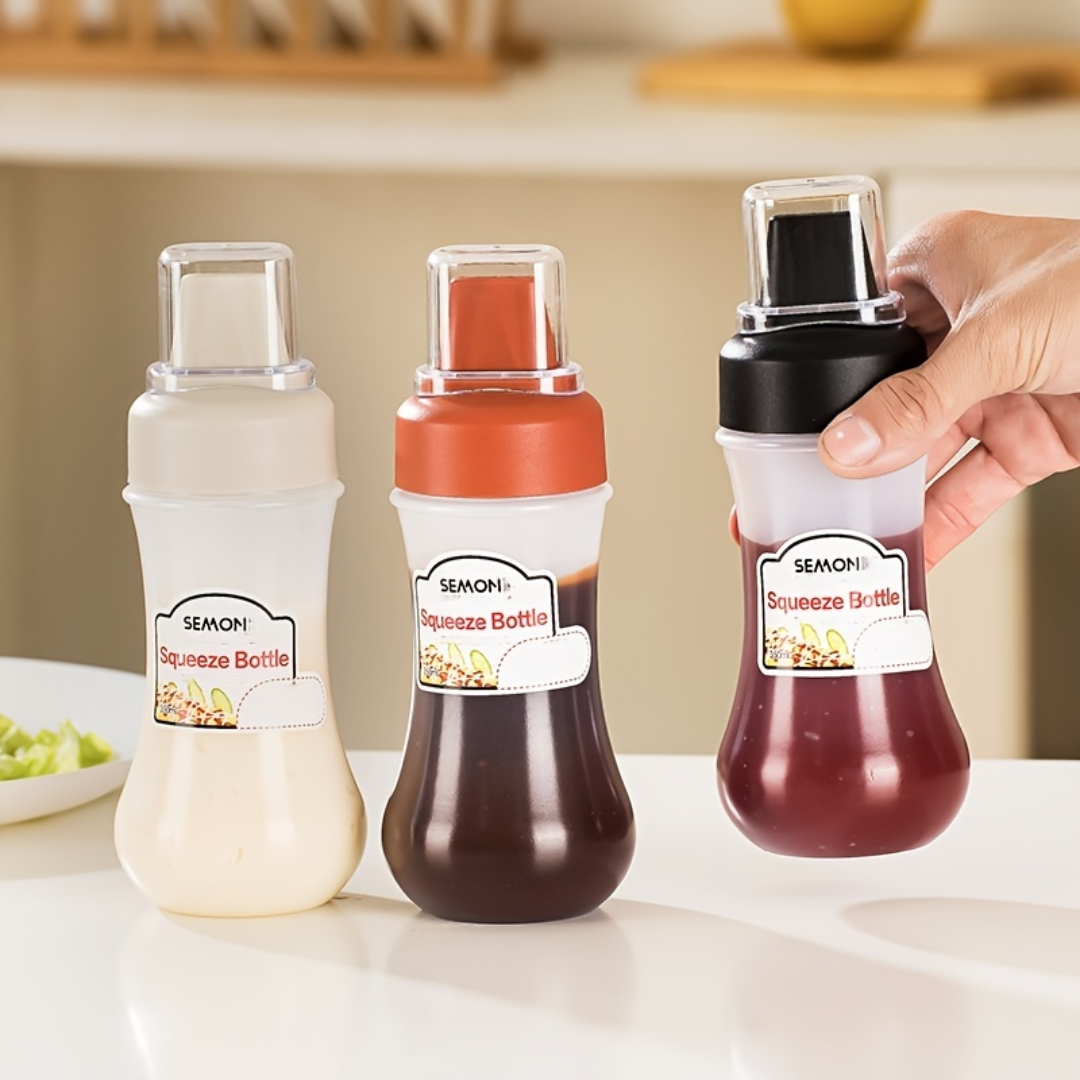 Squeeze sauce bottle