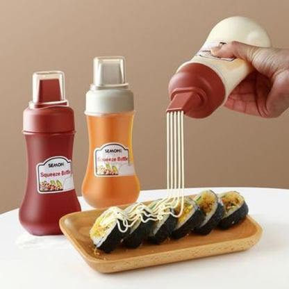 Squeeze sauce bottle