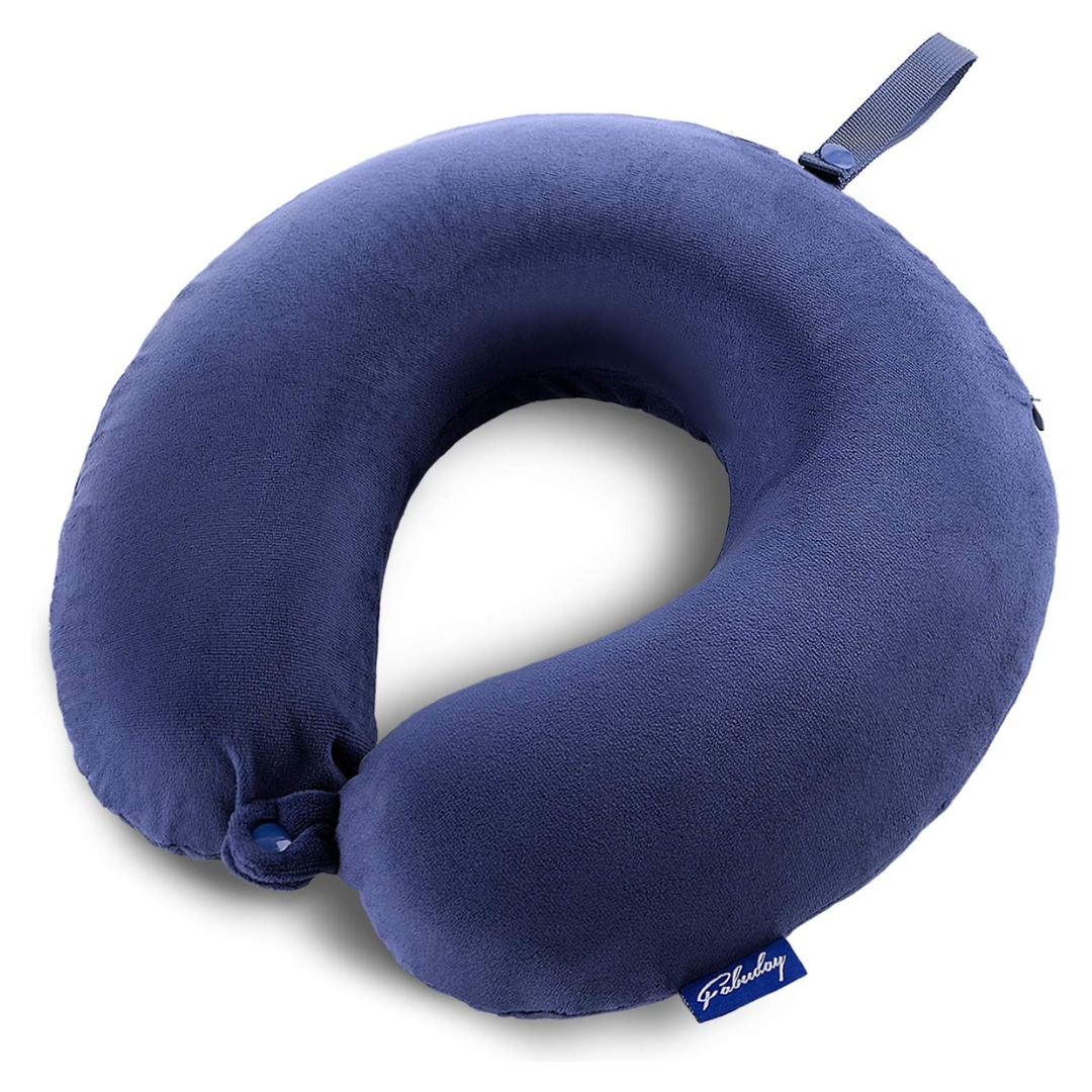 Travel neck pillow