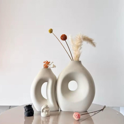 White 2-in-1 Decorative Doughnut Vase